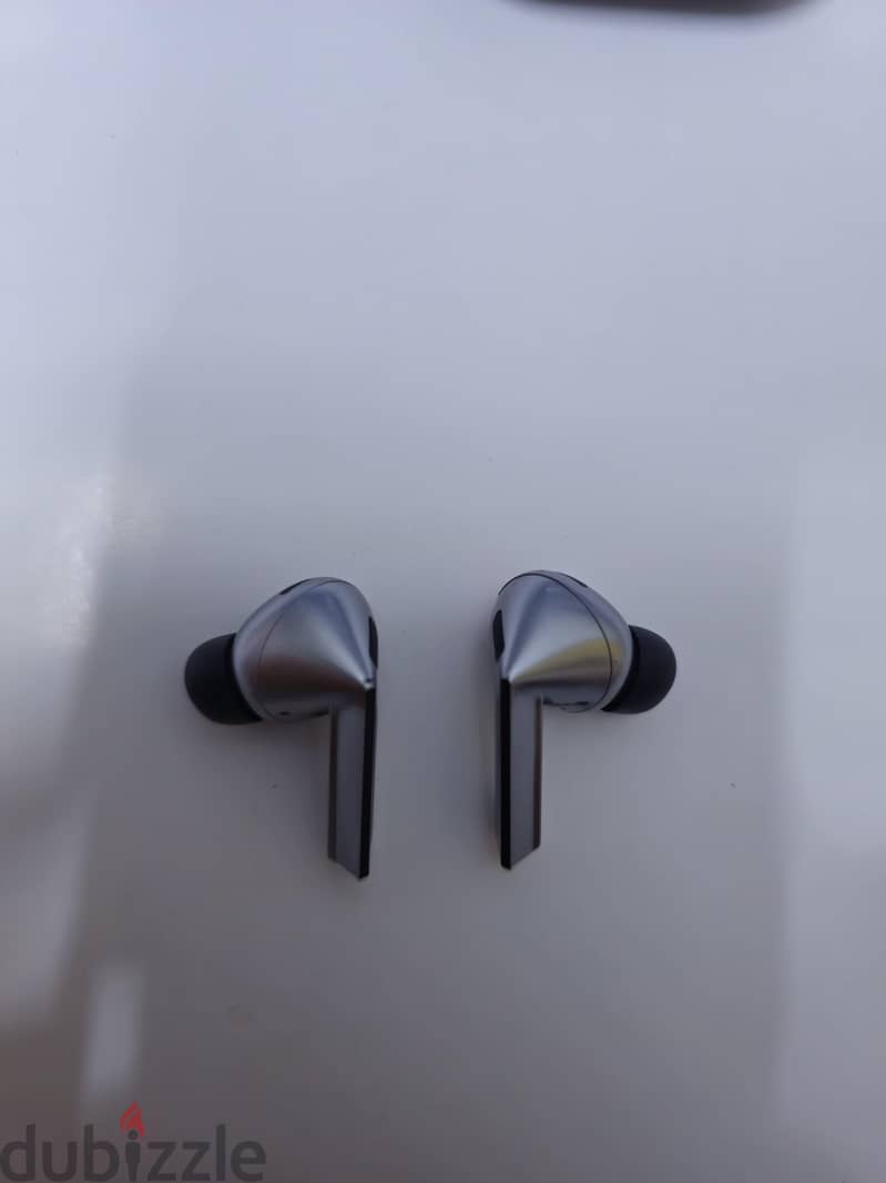 Samsung galaxy buds 3pro 1