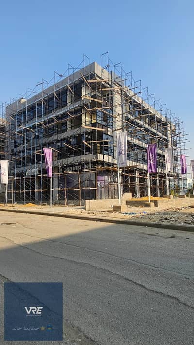 Shop for sale in Al Shorouk, 47m², directly on Al Horreya Axis, next to Carrefour, with a 20% down payment.
