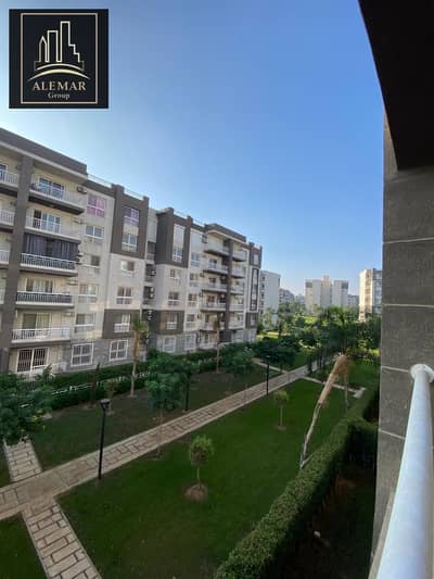 A great deal on an unfurnished apartment for rent in the most beautiful and modern phase of Madinaty, B12, Block 123. Area: 116 sq m, second floor, ga
