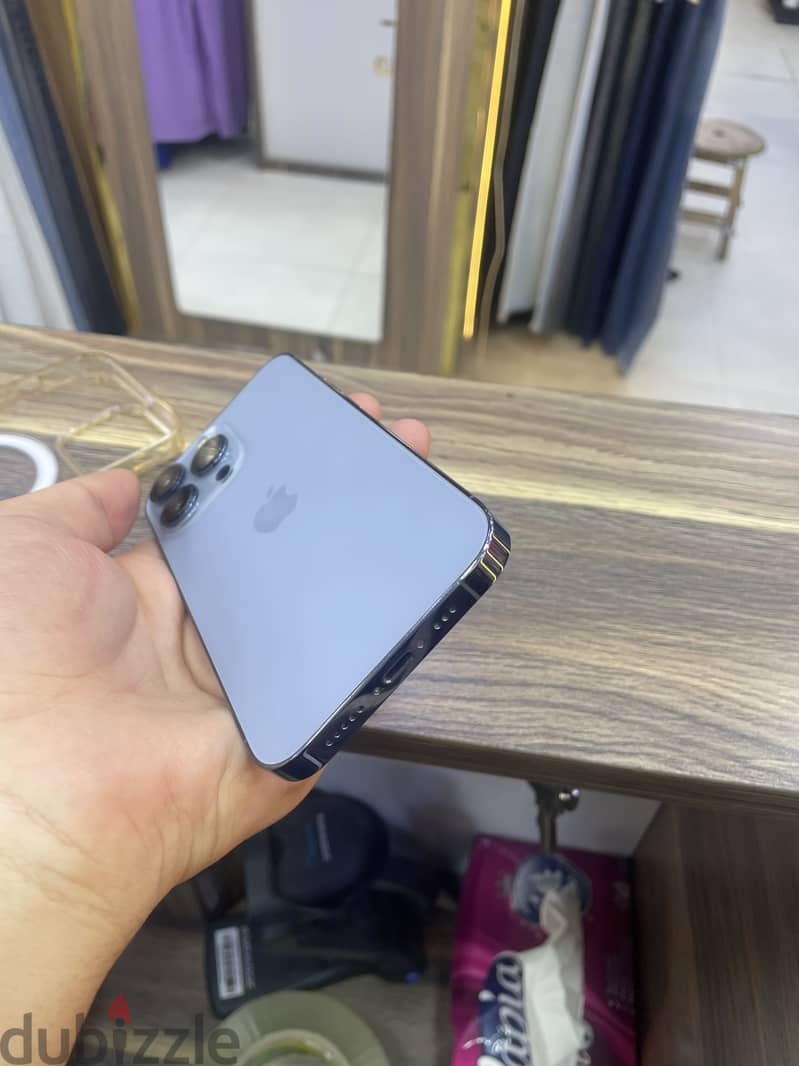آبل - آيفون 13 برو 4