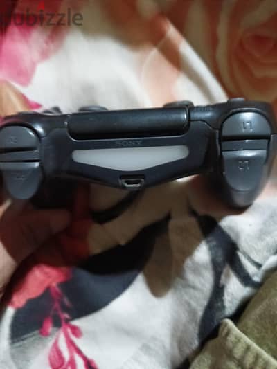دراع PS4 Sony DualShock 4 V2 أصلي مستعمل – أسود