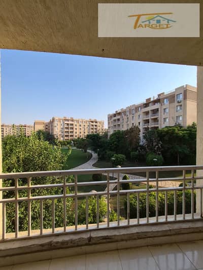 For sale, cash, an apartment of 96 meters in Madinaty, b7, wide garden view, literally a prime location.