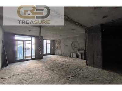Apartment for sale in Eastown Apartment for sale in Eastown