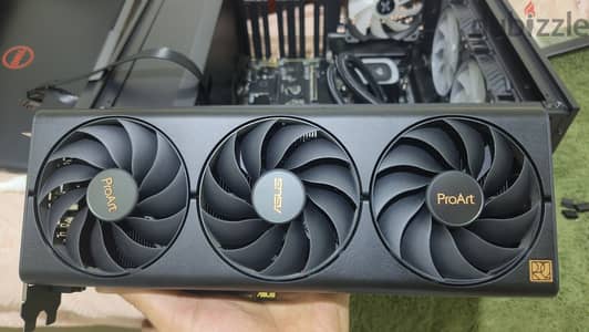 للبيع ASUS ProArt GeForce RTX 4070 OC 12GB