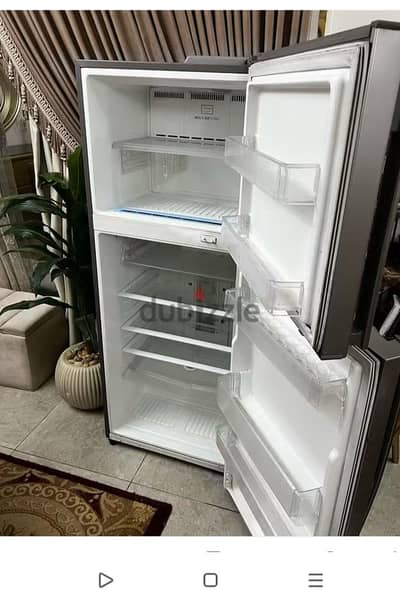 ثلاجه Lg ١٦ قدم حاله ممتازه