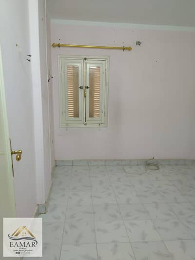 Apartment for sale in the First Settlement, Neighborhood 4 (81 sqm). Located on the street separating the neighborhoods, next to Kheir Zaman.