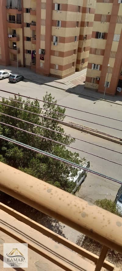 للبيع بحي النرجس مدينة بدر شقة 90م دور رابع بعد الأرضي