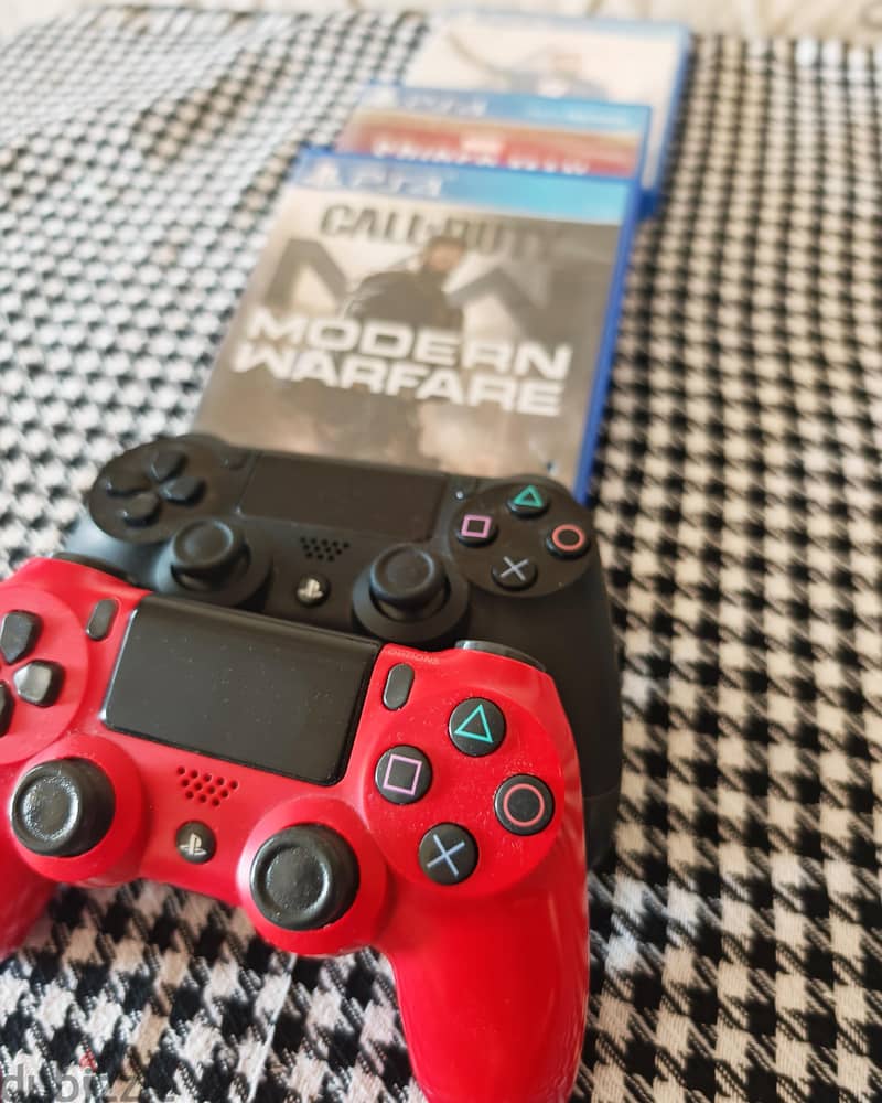 PS4 Slim | 1000GB storage 1