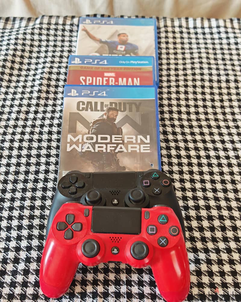 PS4 Slim | 1000GB storage 16