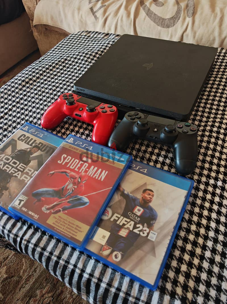 PS4 Slim | 1000GB storage 18