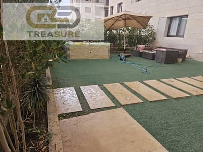 Apartment with garden for rent in District 5