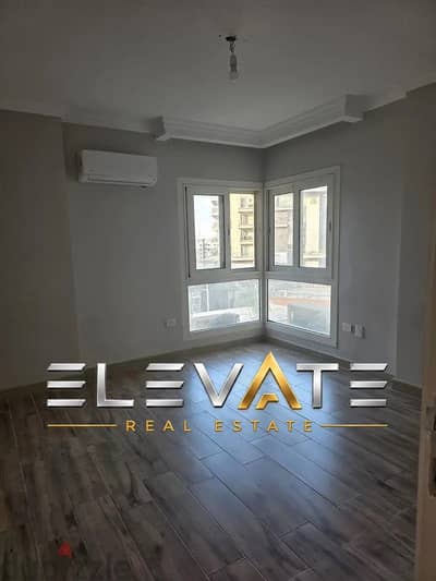 Apartment for rent 3bd Full Finished with kitchen and Ac in MV I City