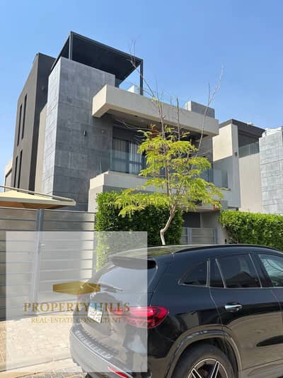 Rare Spacious Villa Opportunity in Sherouk City Adjacent to BUE | Own a 279m² Built-up Twin House on a Huge 309m² Plot with Immediate Key Handover
