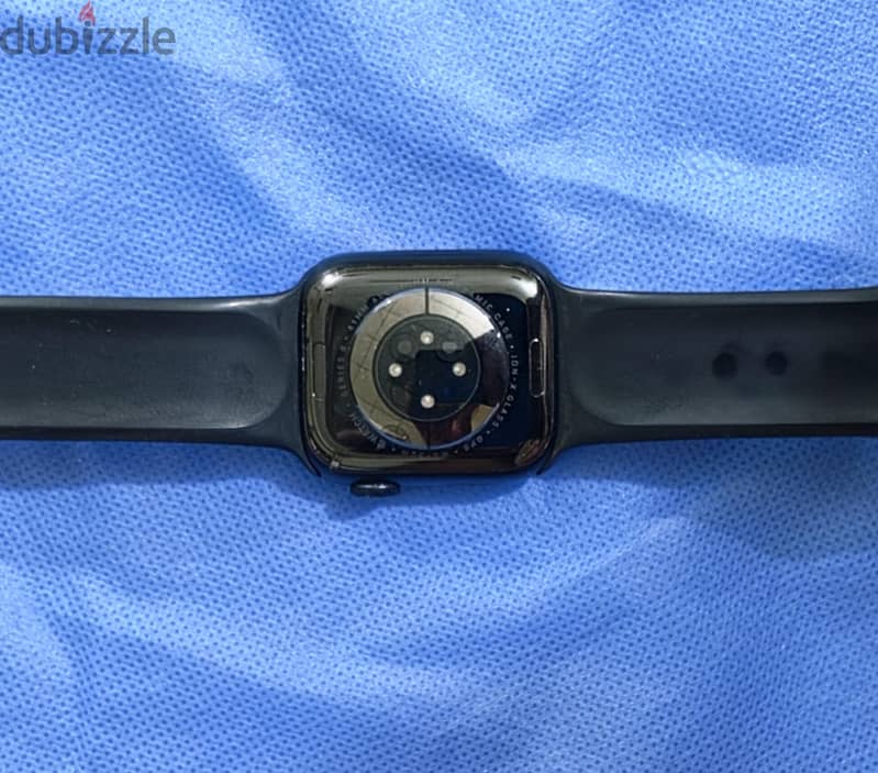 Apple watch series 8 4