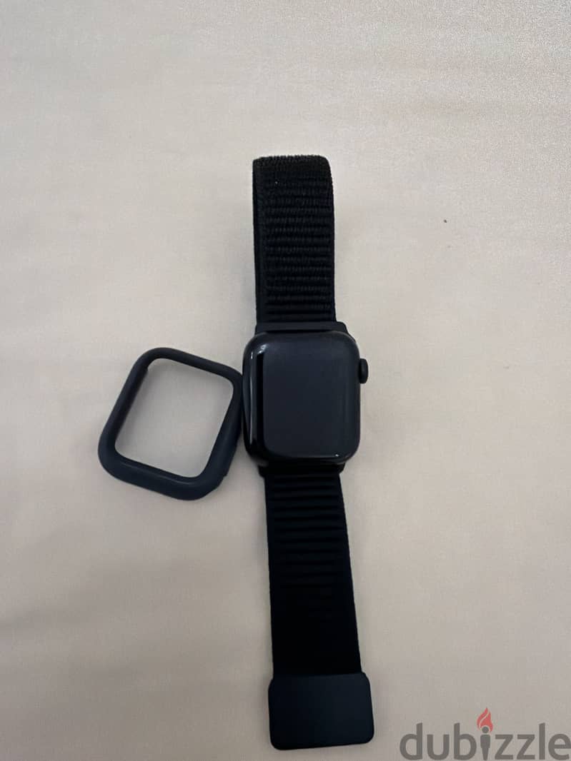 Apple Watch SE 2nd Generation 40mm GPS ⌚ 1