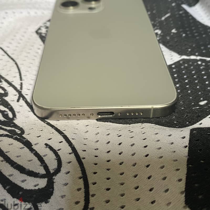 IPhone 15 Pro Max 256gb 4