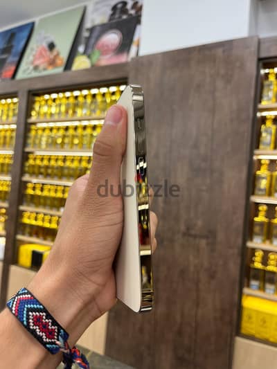 آبل - آيفون 14 برو