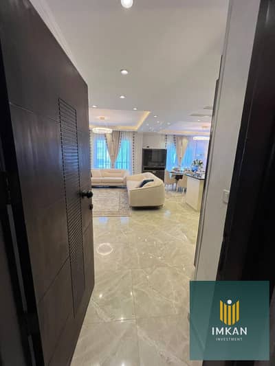 A 170 sq m finished apartment, ready for viewing, with a 10-year installment plan, is for sale in Mayan Compound, Shorouk, Cairo - Madinaty. Apartment