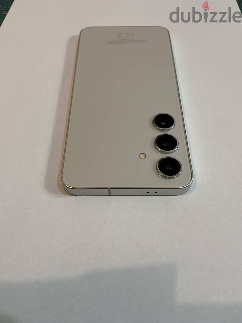 Samsung S24 5