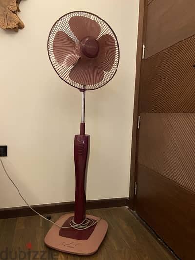 مروحة توشيبا ستاند حاله جيده