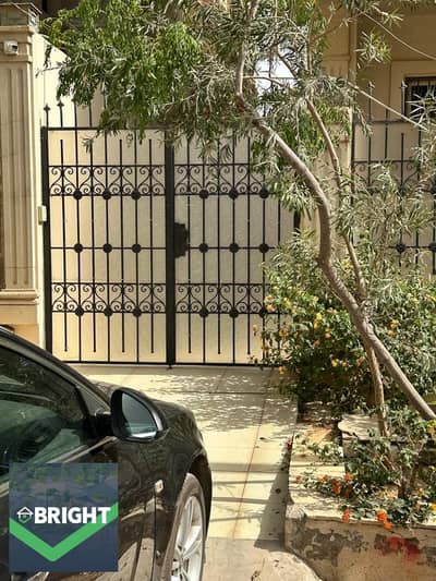 Ground and first-floor duplex for sale with a distinctive view and very attractive price. Al-Banefsaj Buildings, Fifth Settlement.