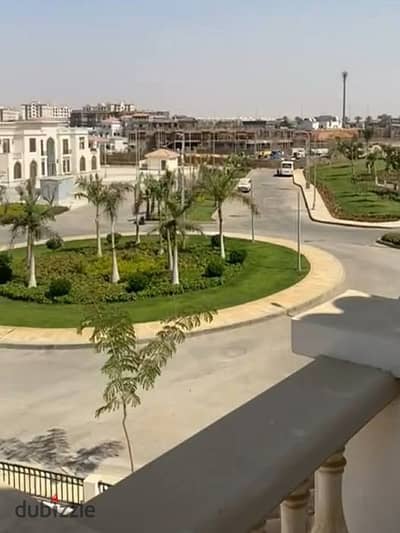 Apartment for sale in Madinaty, area of 124 square meters, 3 bedrooms and 2 bathrooms, B6 area, fifth floor, finishing by the company directly on the third park.
