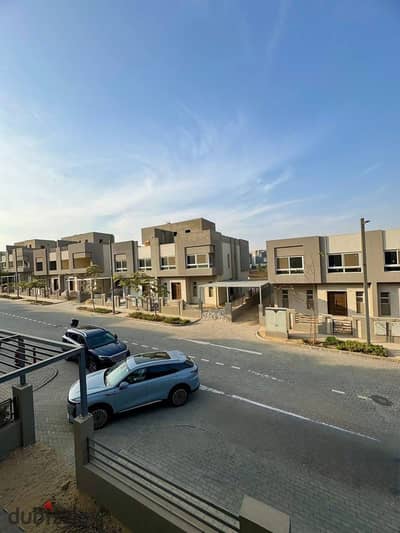 Lowest Price Immediate Delivery Corner town house Etapa Compound