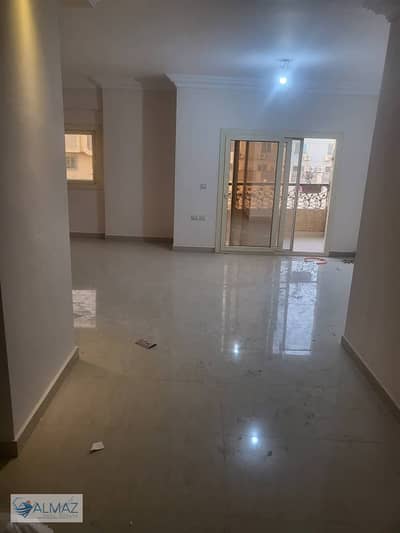 Unfurnished 250 sq m apartment for rent in West Arabella, Fifth Settlement, near the German University