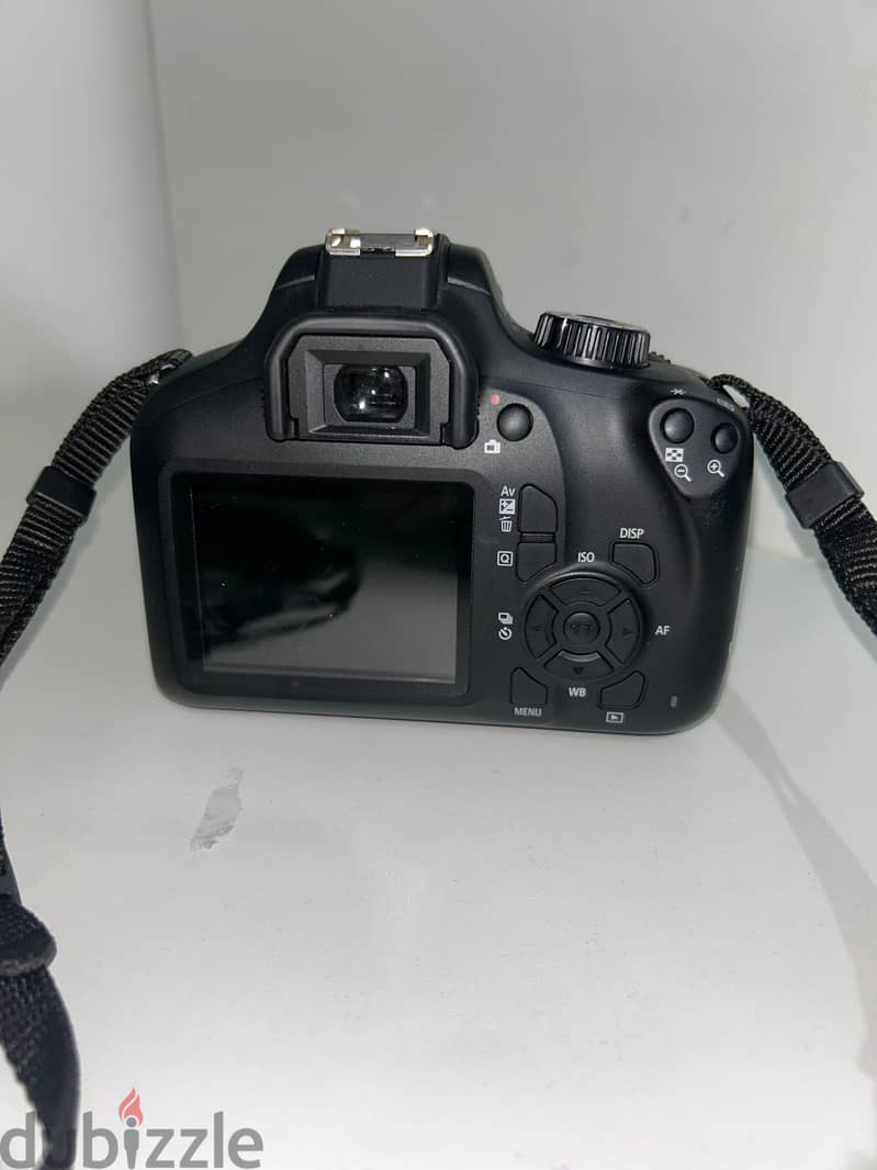 Canon EOS 4000d 1