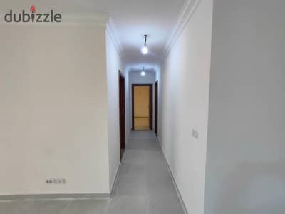 لإيجار سكني بسموحة مصطفي كامل مباشرة 165م
