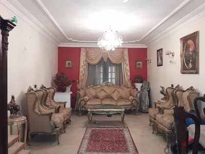 صالون للبيع كنبه واربع كراسي واربع ترابيزات حاله جيده جدا