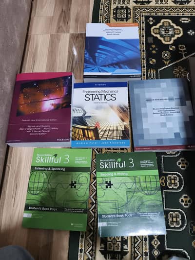 كتب هندسيه متفتحتش بحاله جيده جدا