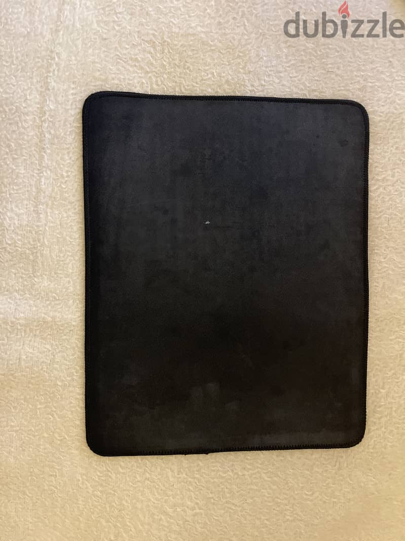 Razer Gaming Mousepad – Large Size – Smooth Surface (Used) 1