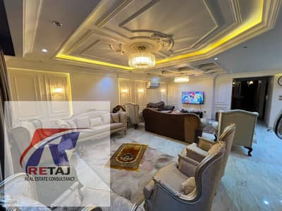 شقة فاخرة تشطيبات خاصة 275م – 4 غرف – ناصية على حديقة – المربع الذهبي – مدينة نصر