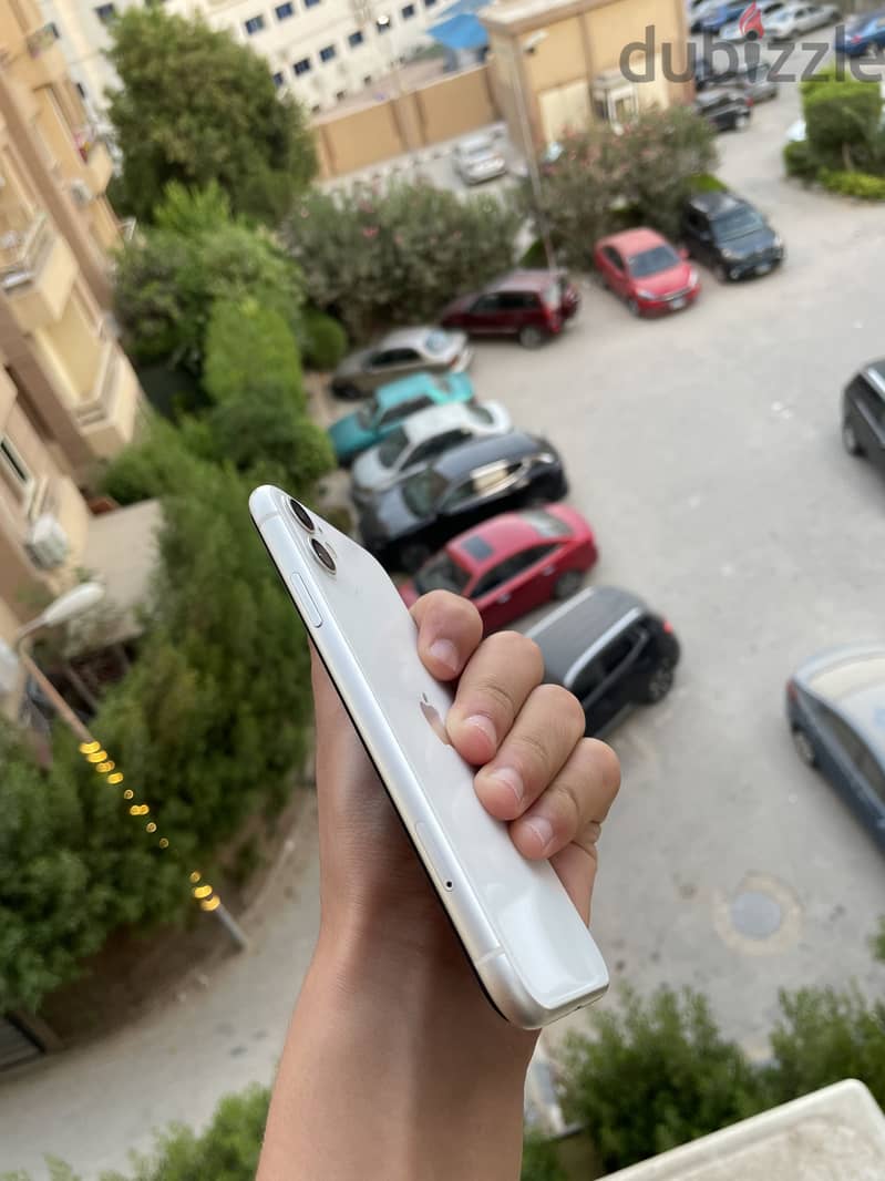 Apple - iPhone 11 3