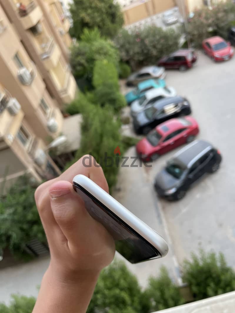 Apple - iPhone 11 4