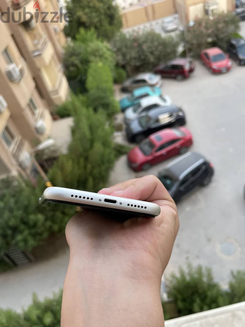 Apple - iPhone 11 5
