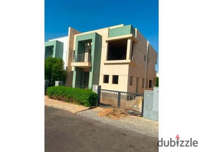 Twin House for Sale in Madinaty - Model J (Modern Design)  Fully paid with no remaining installments, offered at an exceptional price for a serious an