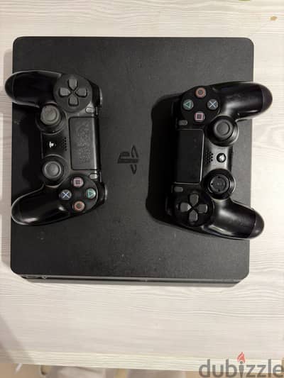 PlayStation 4 slim used like new