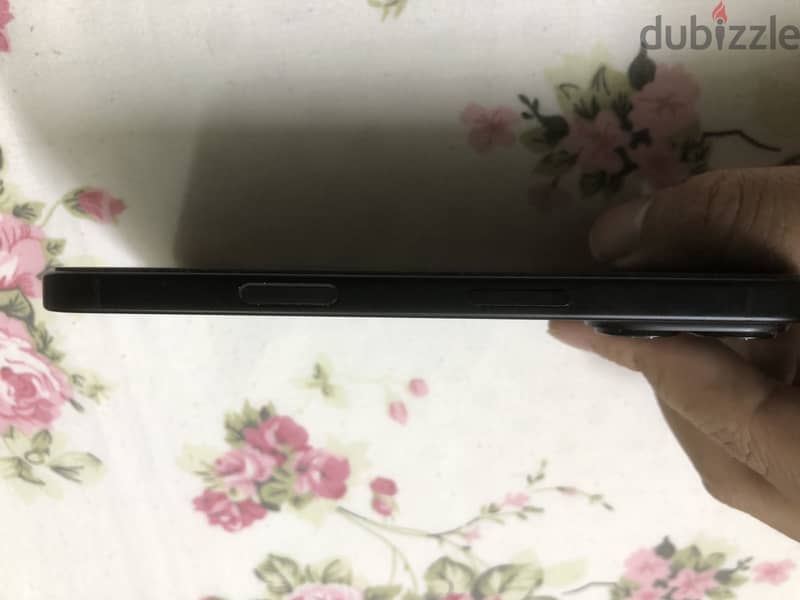 Apple - iPhone 16 2