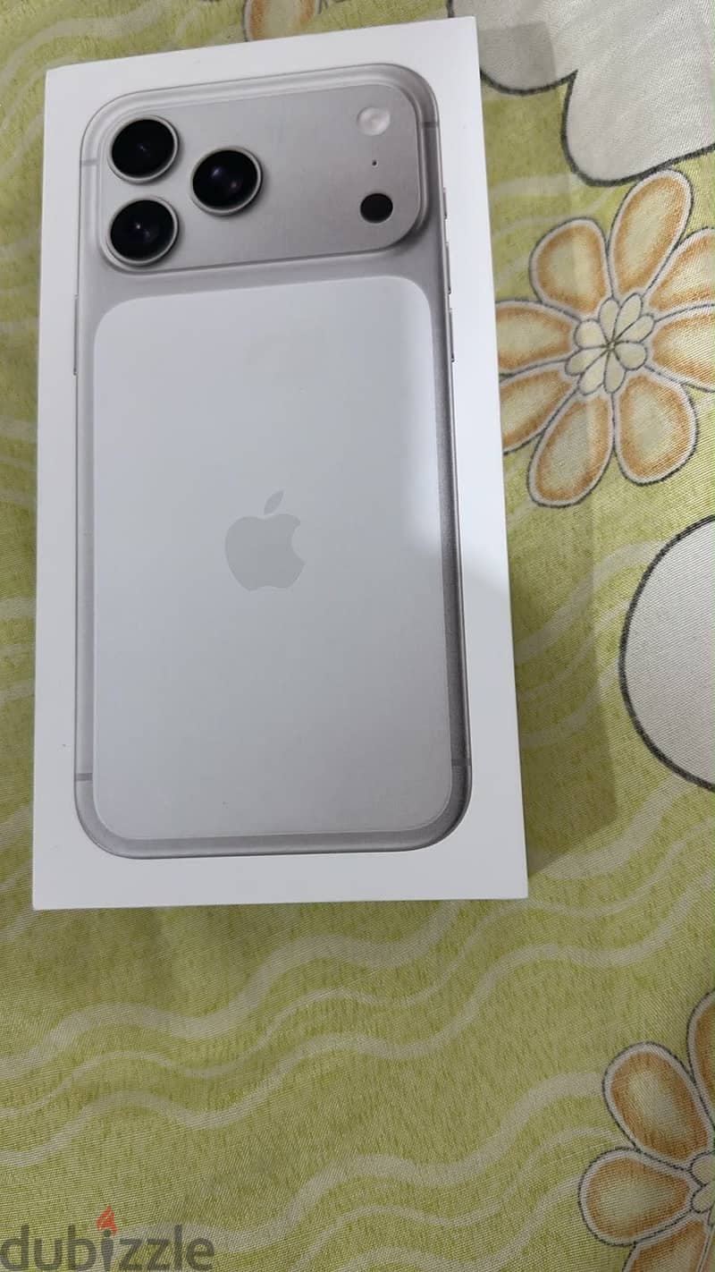 Apple - iPhone 17 Pro Max 2