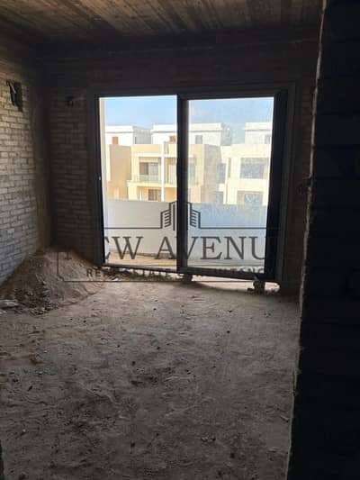 Town house For sale with prime location in Hyde park-new cairo compound-Ready to move