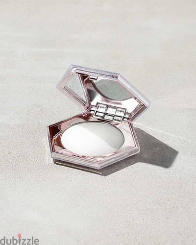 Fenty beauty highlighter