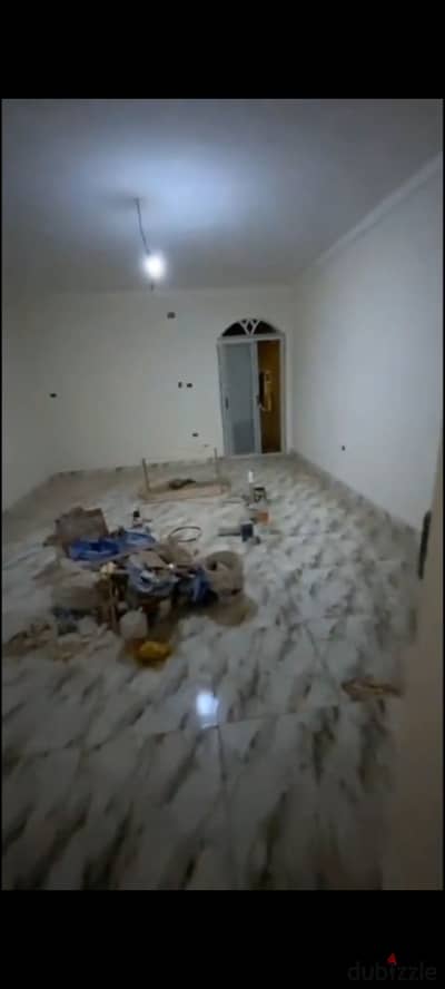 شقه سكني للايجار القوميه اتجاه موقف المنصوره اول ساكن مطلوب عرسان