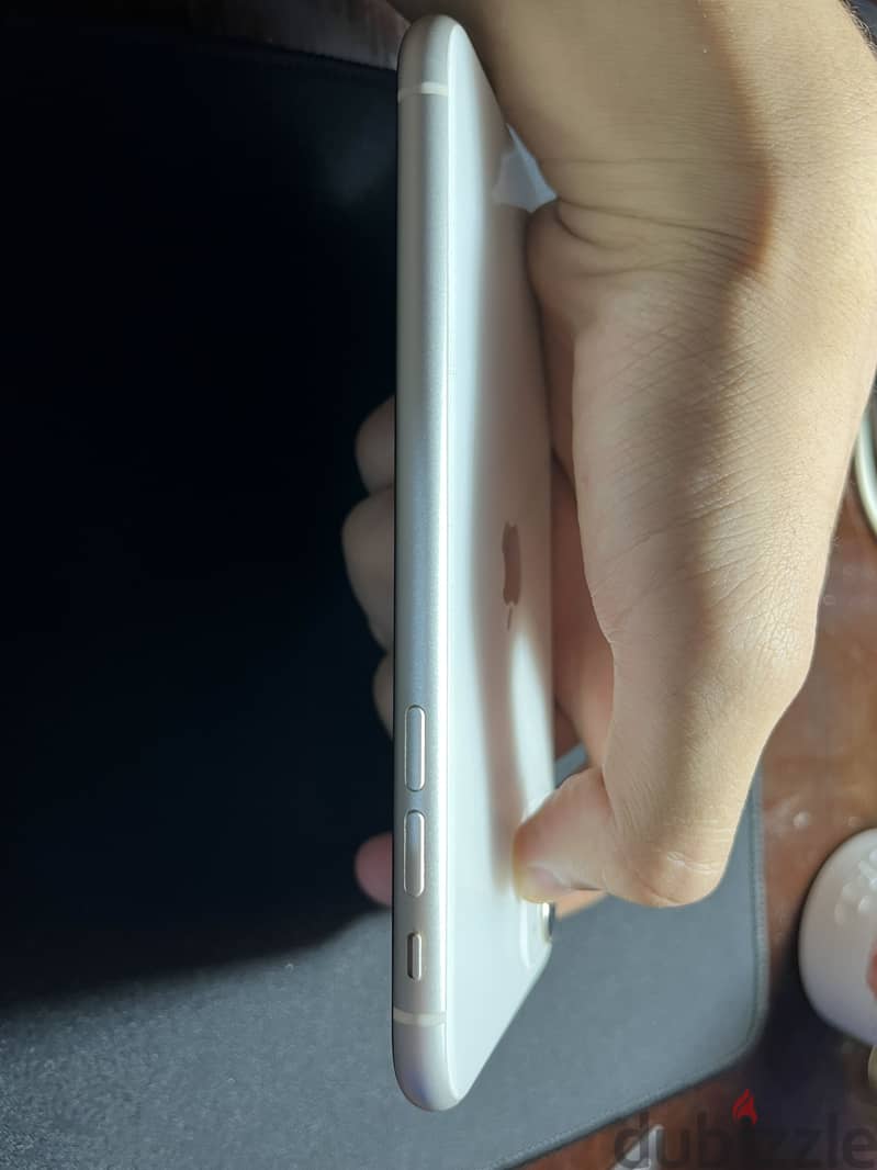 Apple - iPhone 11 4