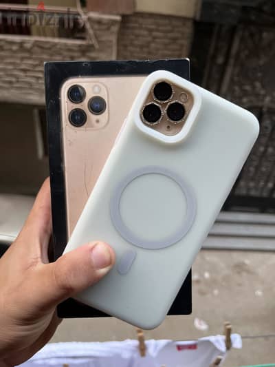Iphone 11 pro max ((storage 64))