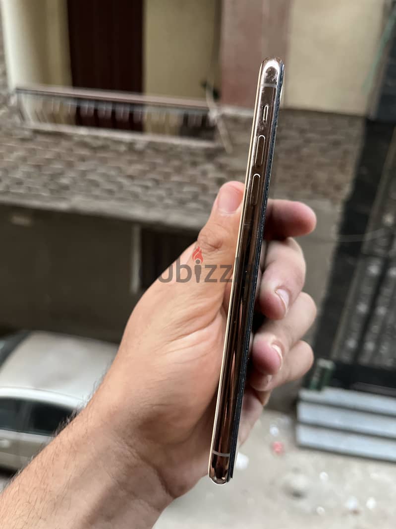 Iphone 11 pro max ((storage 64)) 3