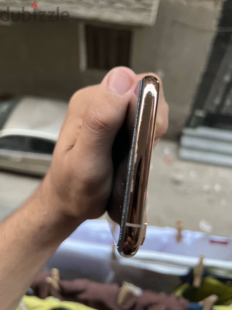 Iphone 11 pro max ((storage 64)) 4
