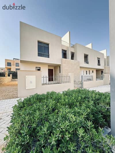 تاون هاوس كورنر للبيع في O West - Type G-  Phase White -بمساحه 195 م مباني- 265م أرض