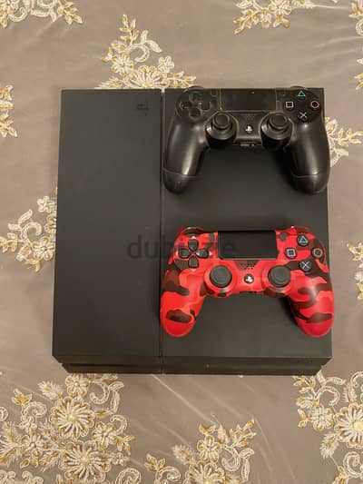Ps4 Fat 1 TB with 2 controllers